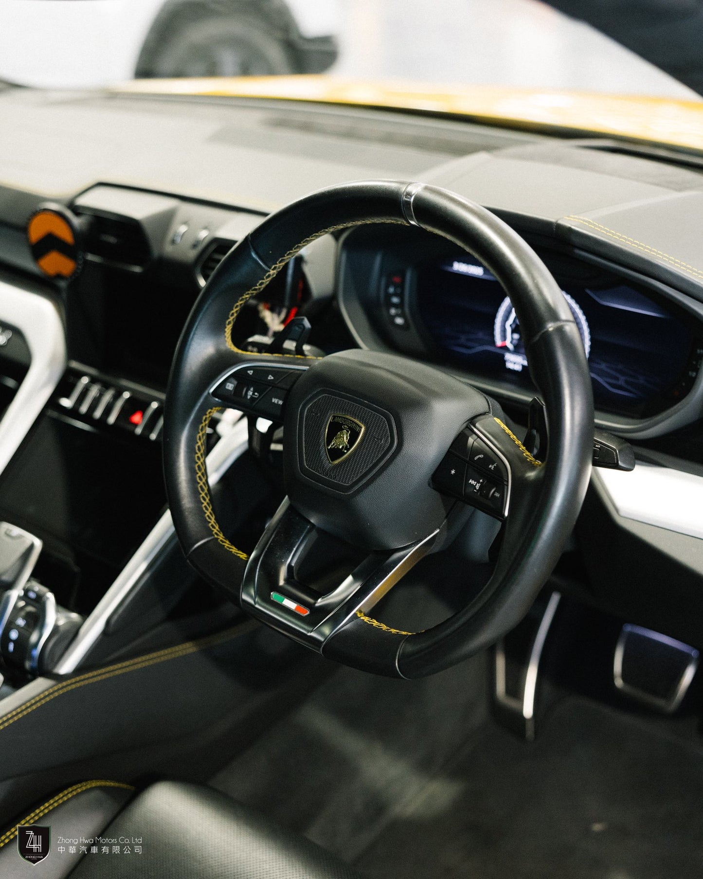 2019 Lamborghini URUS