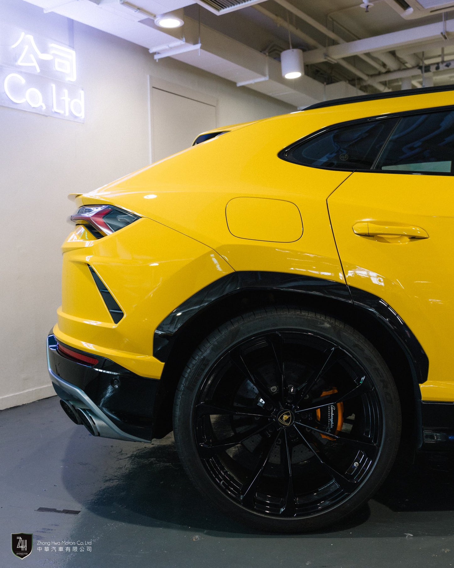2019 Lamborghini URUS