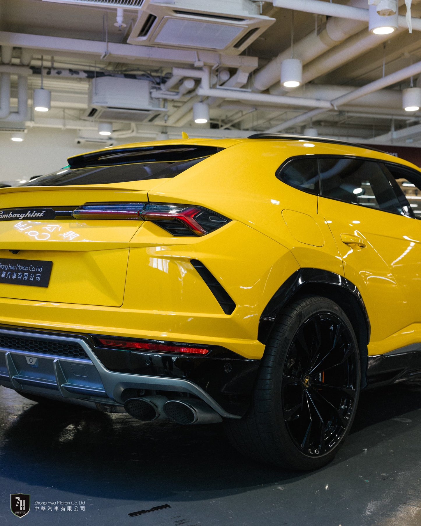 2019 Lamborghini URUS