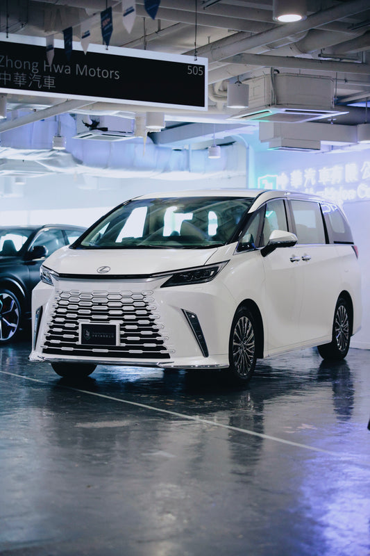 2025 Lexus LM500H HEV DIRECT 4