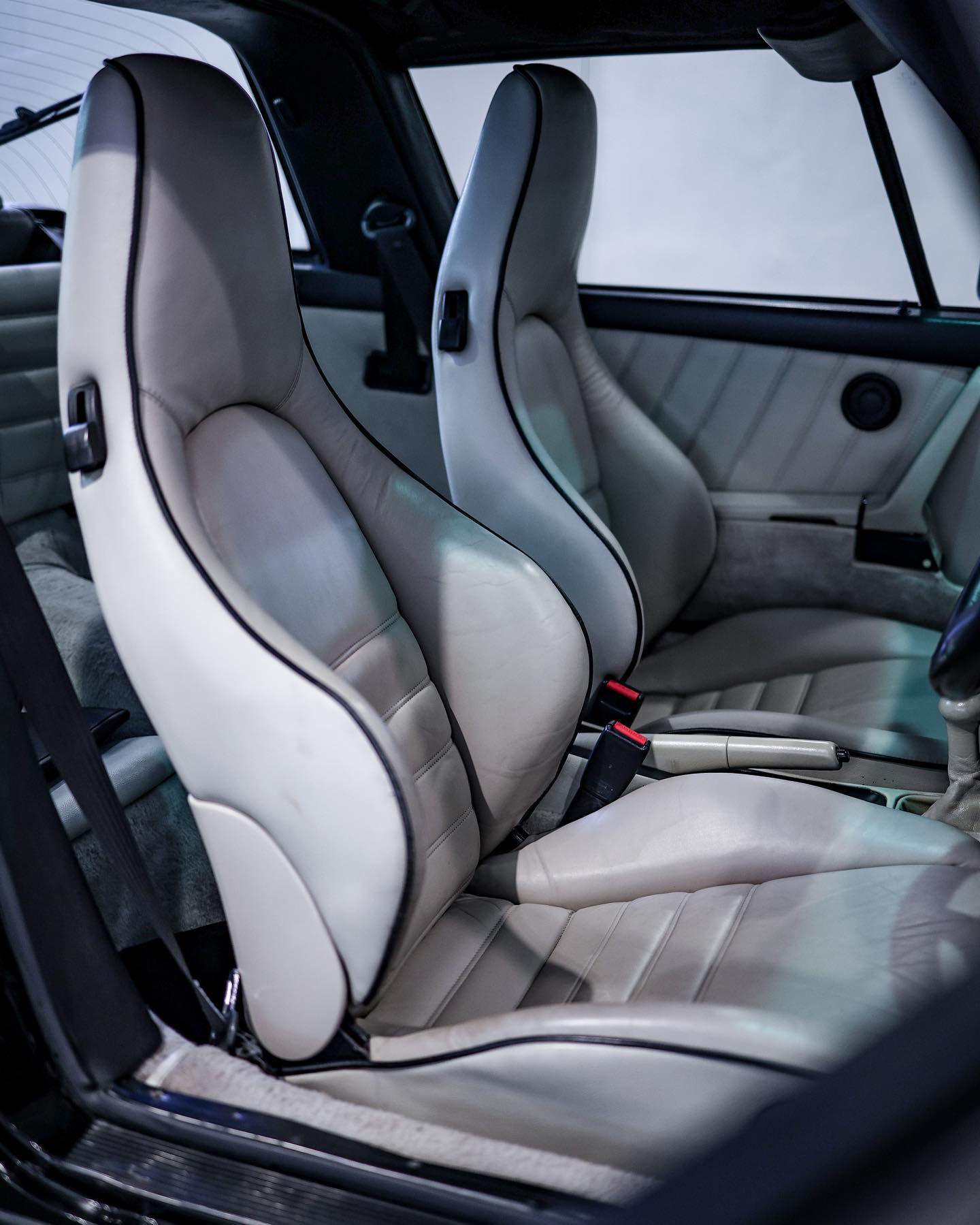 1991 Porsche 911 Targa (964 Series) Carrera 4