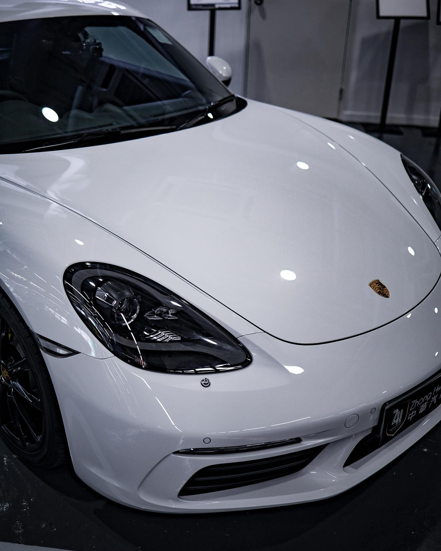 2017 Porsche 718 Cayman Coupe 2.0