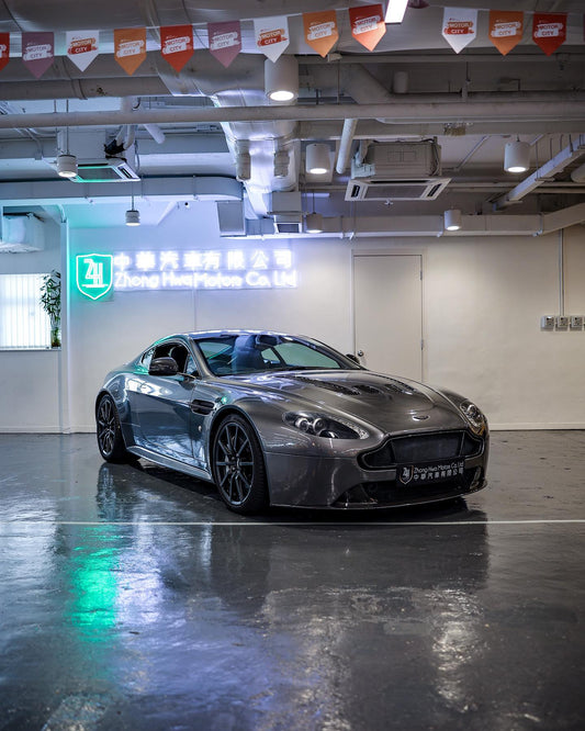 2009 ASTON MARTIN V12 VANTAGE - MANUAL