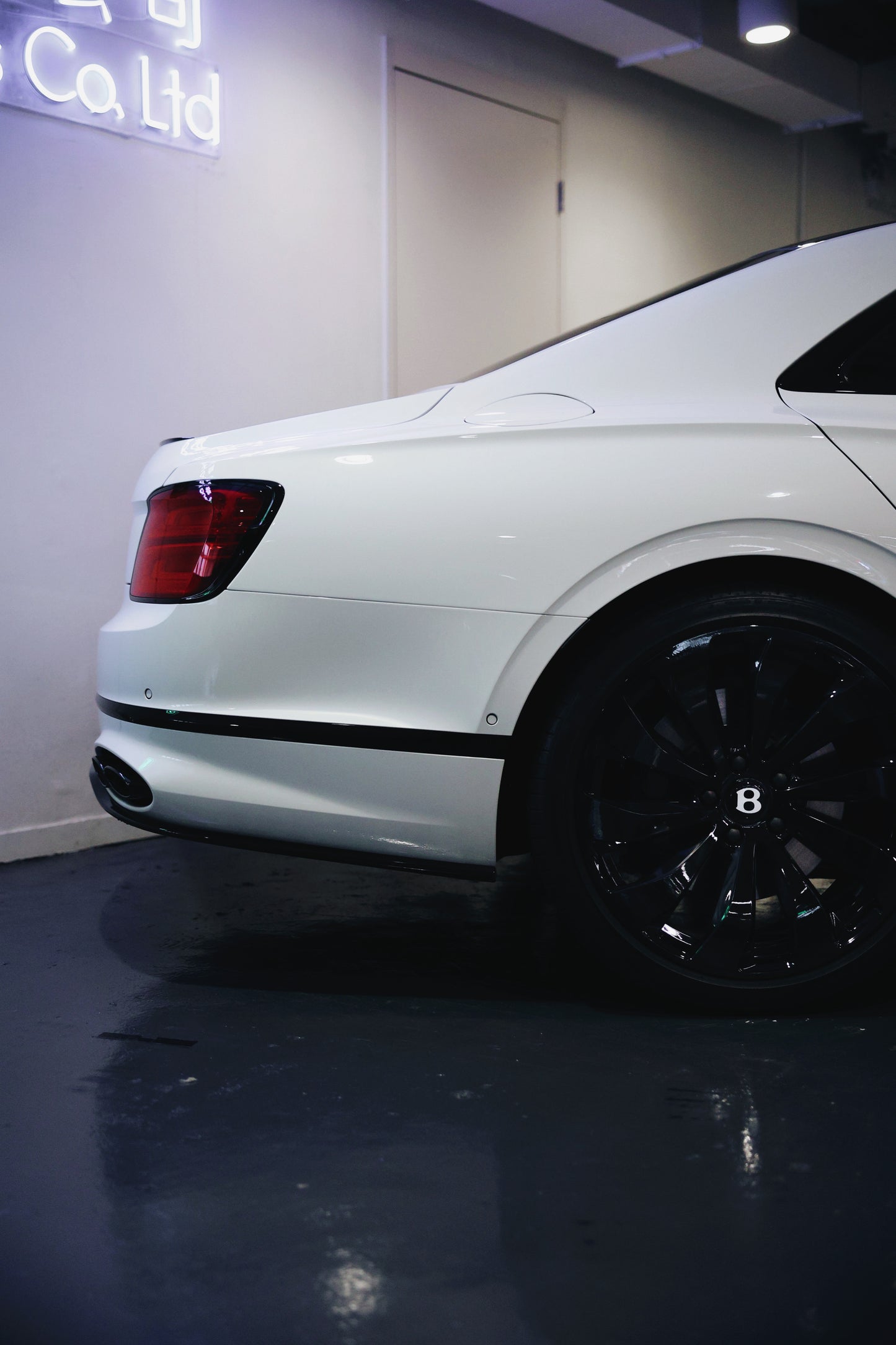 2023 Bentley Flying Spur V8S