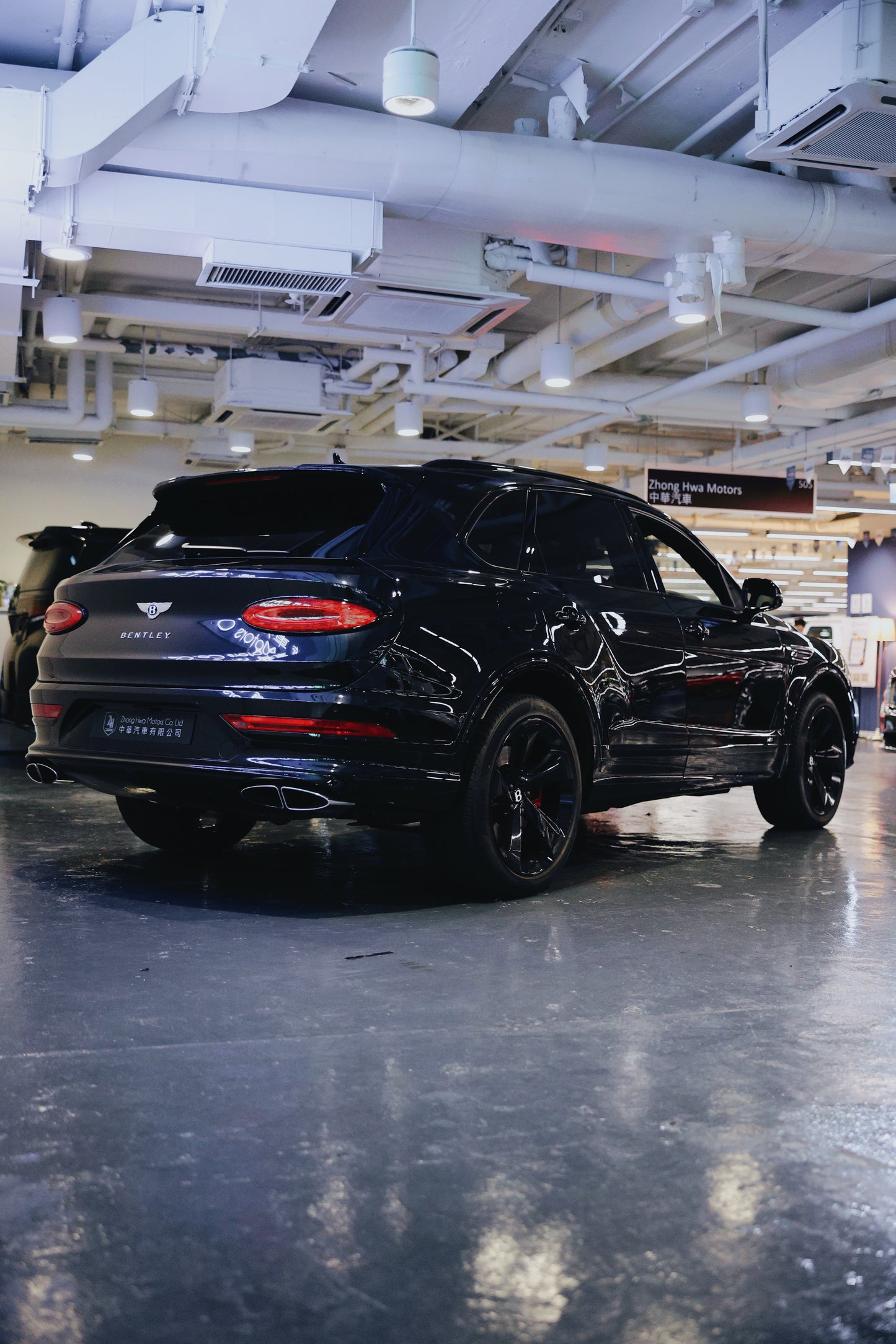 2021 Bentley Bentayga (Blackline)