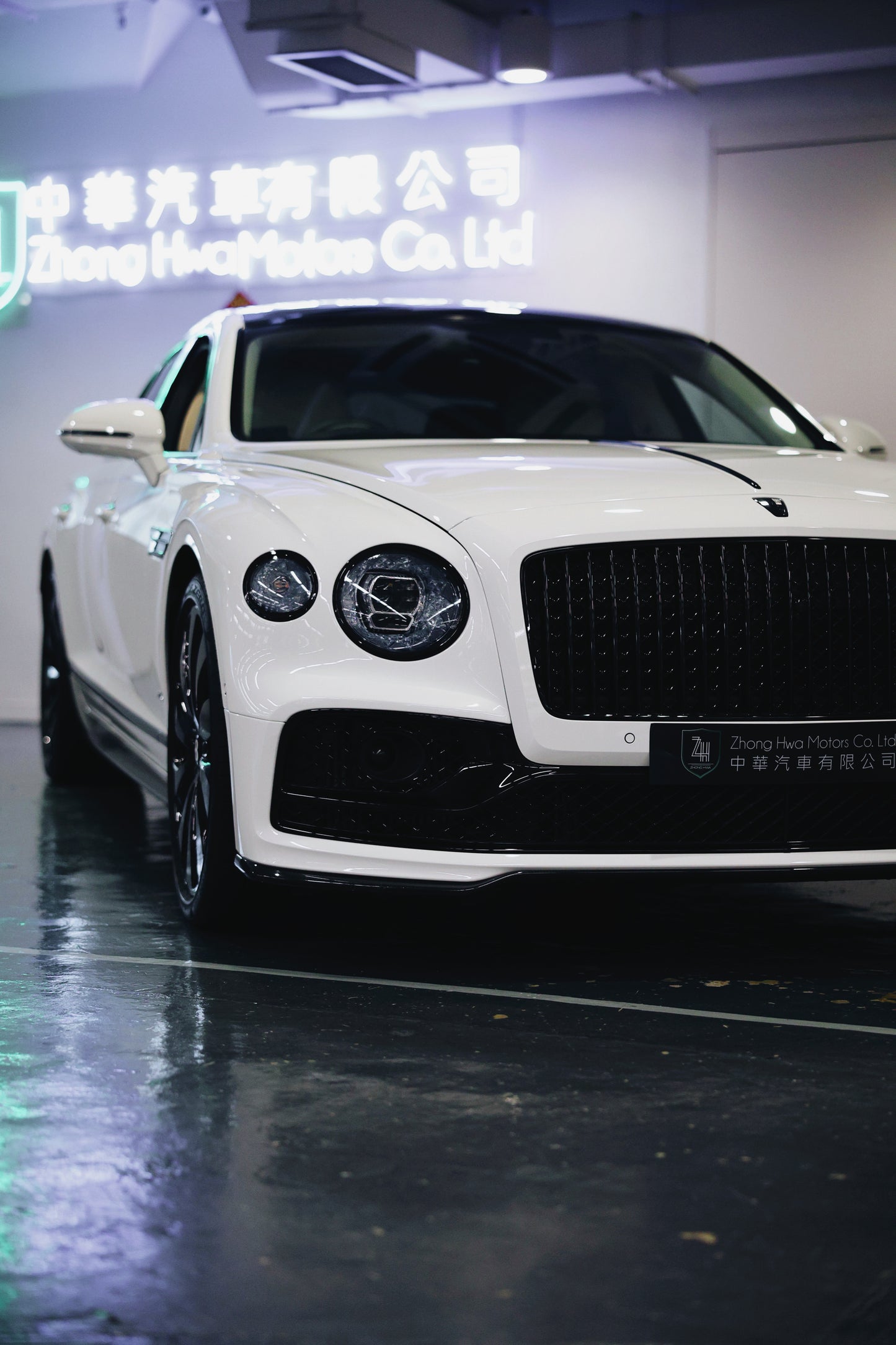 2023 Bentley Flying Spur V8S