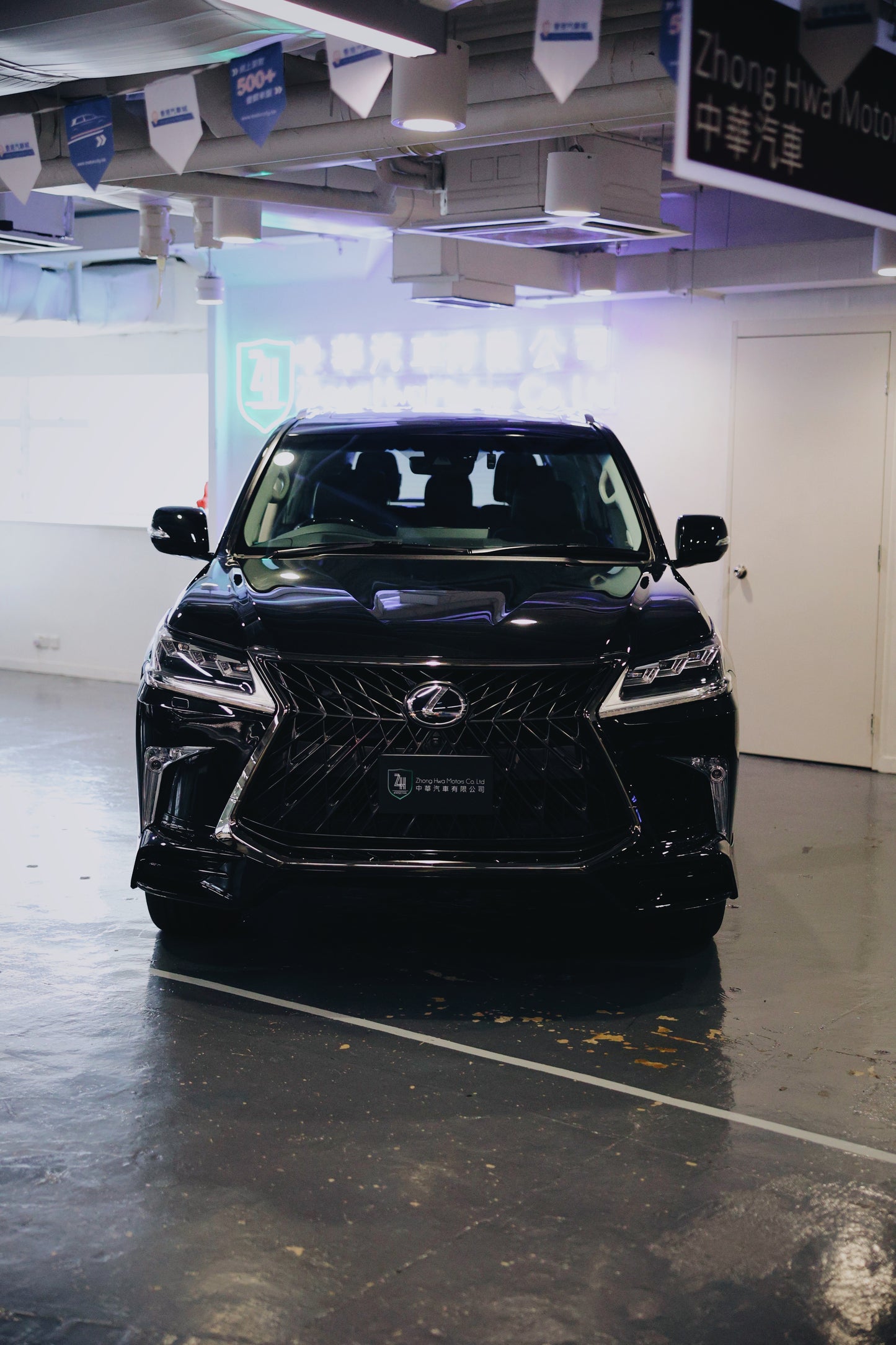 2021 LEXUS LX570 V8