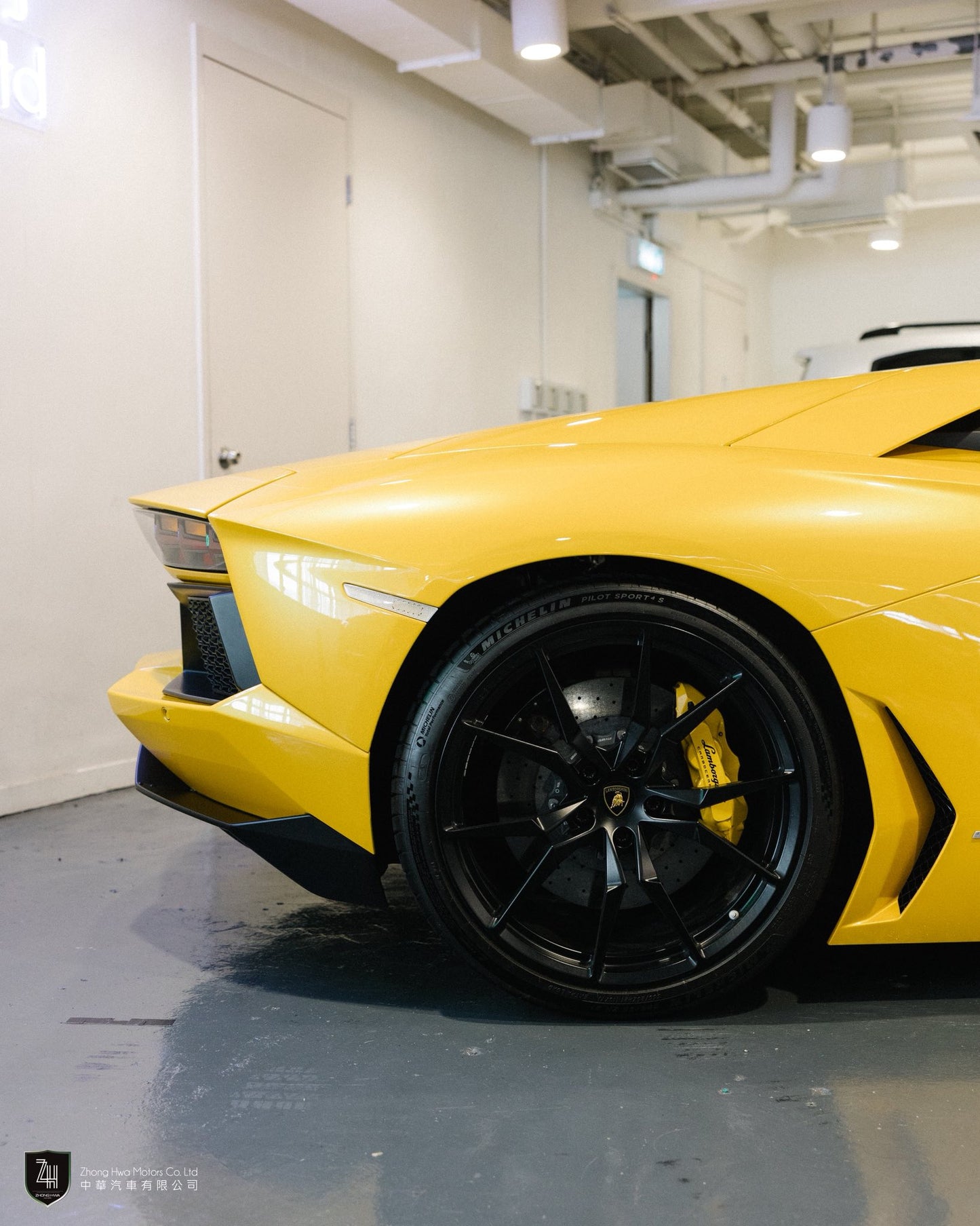 2012 Lamborghini Aventador LP700-4