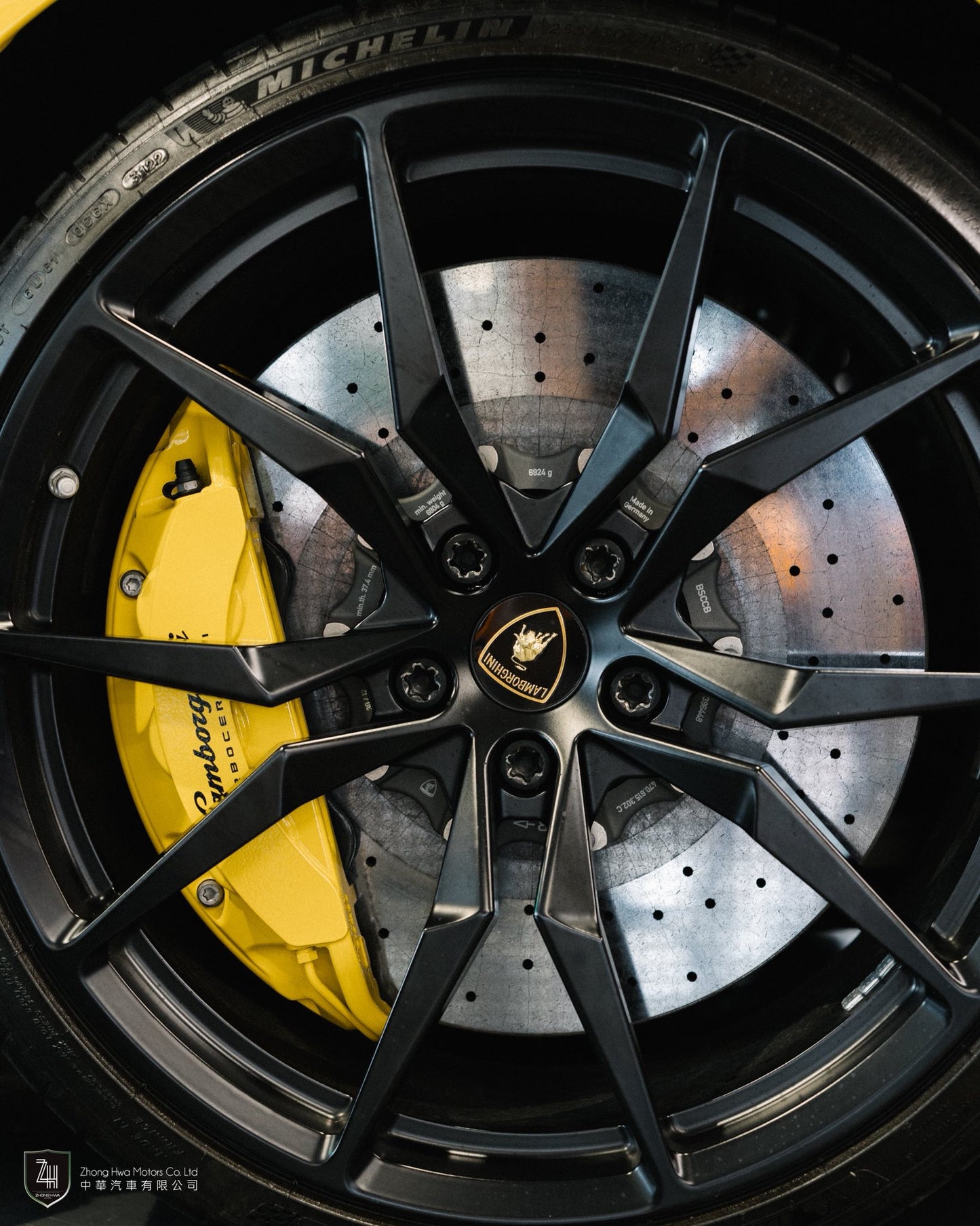 2012 Lamborghini Aventador LP700-4
