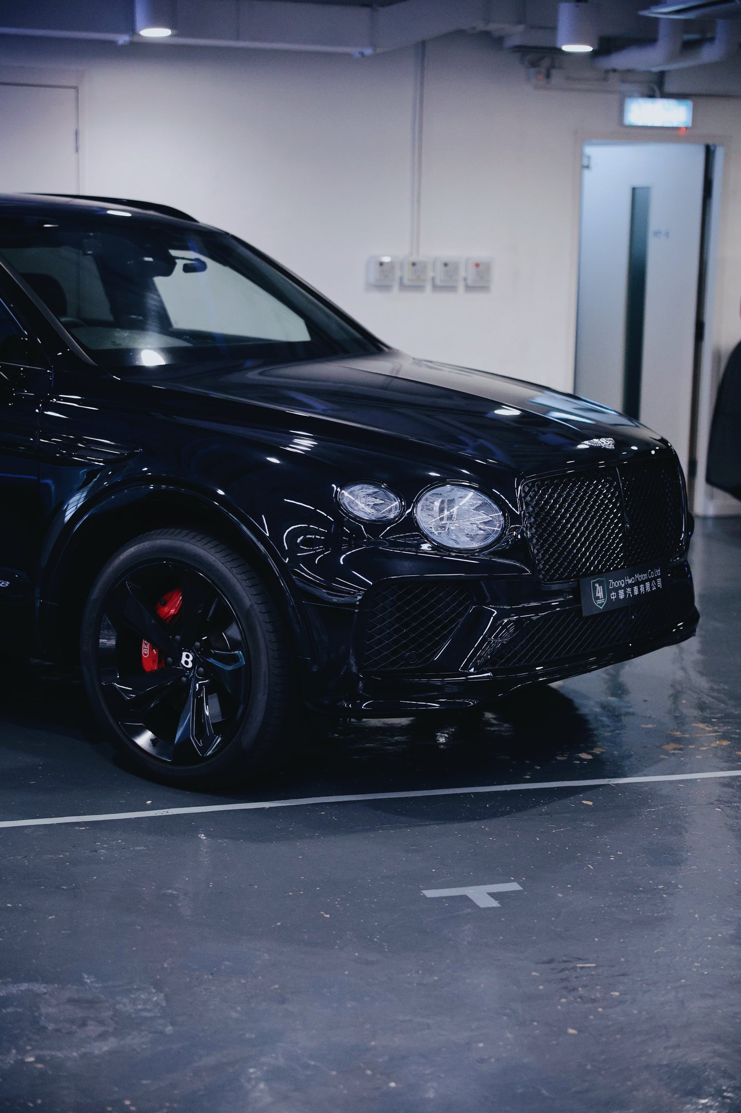 2021 Bentley Bentayga (Blackline)