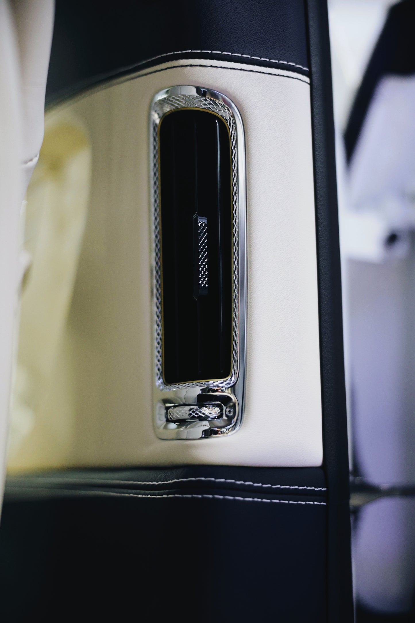 2023 Bentley Flying Spur V8S