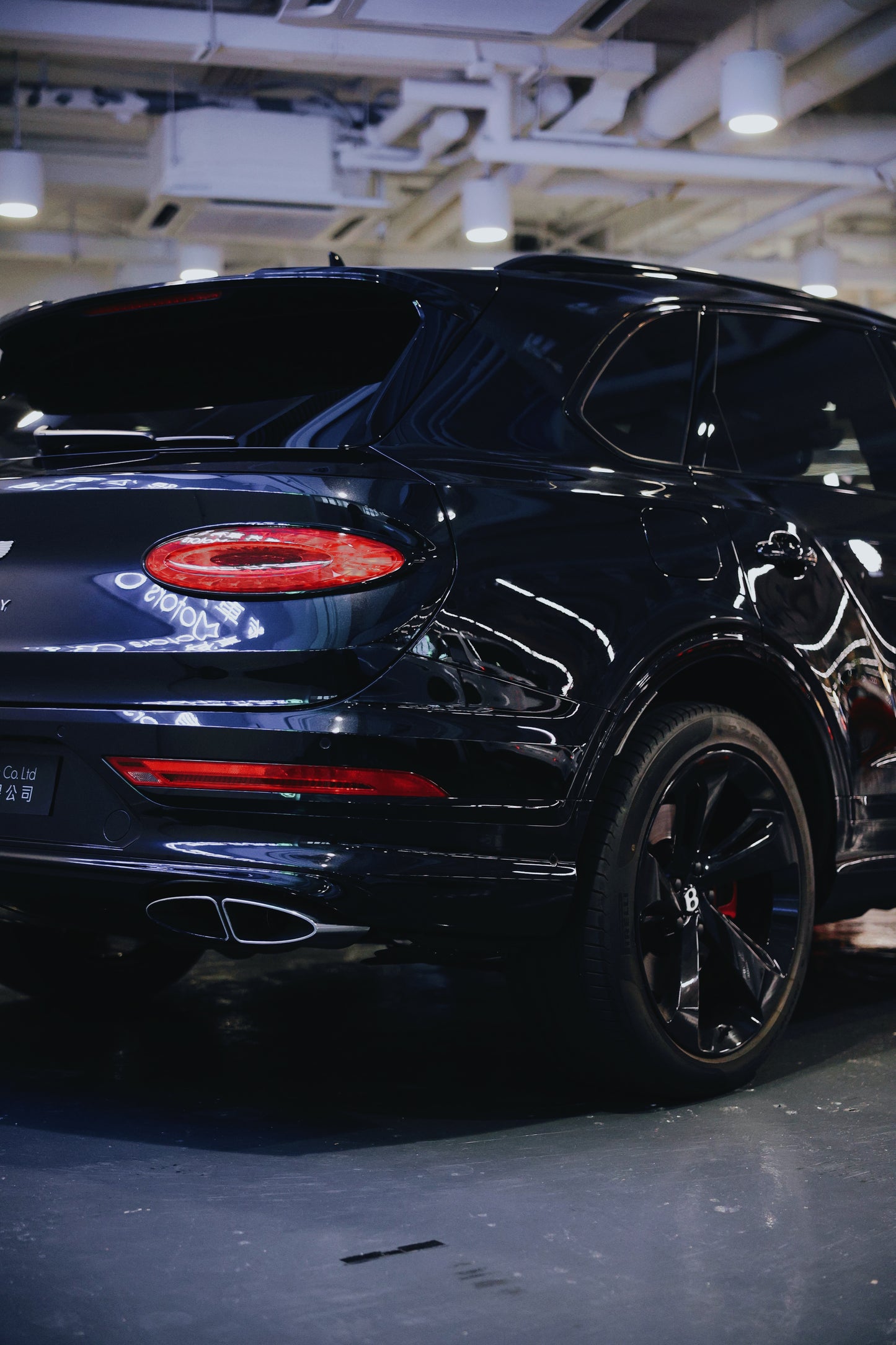 2021 Bentley Bentayga (Blackline)