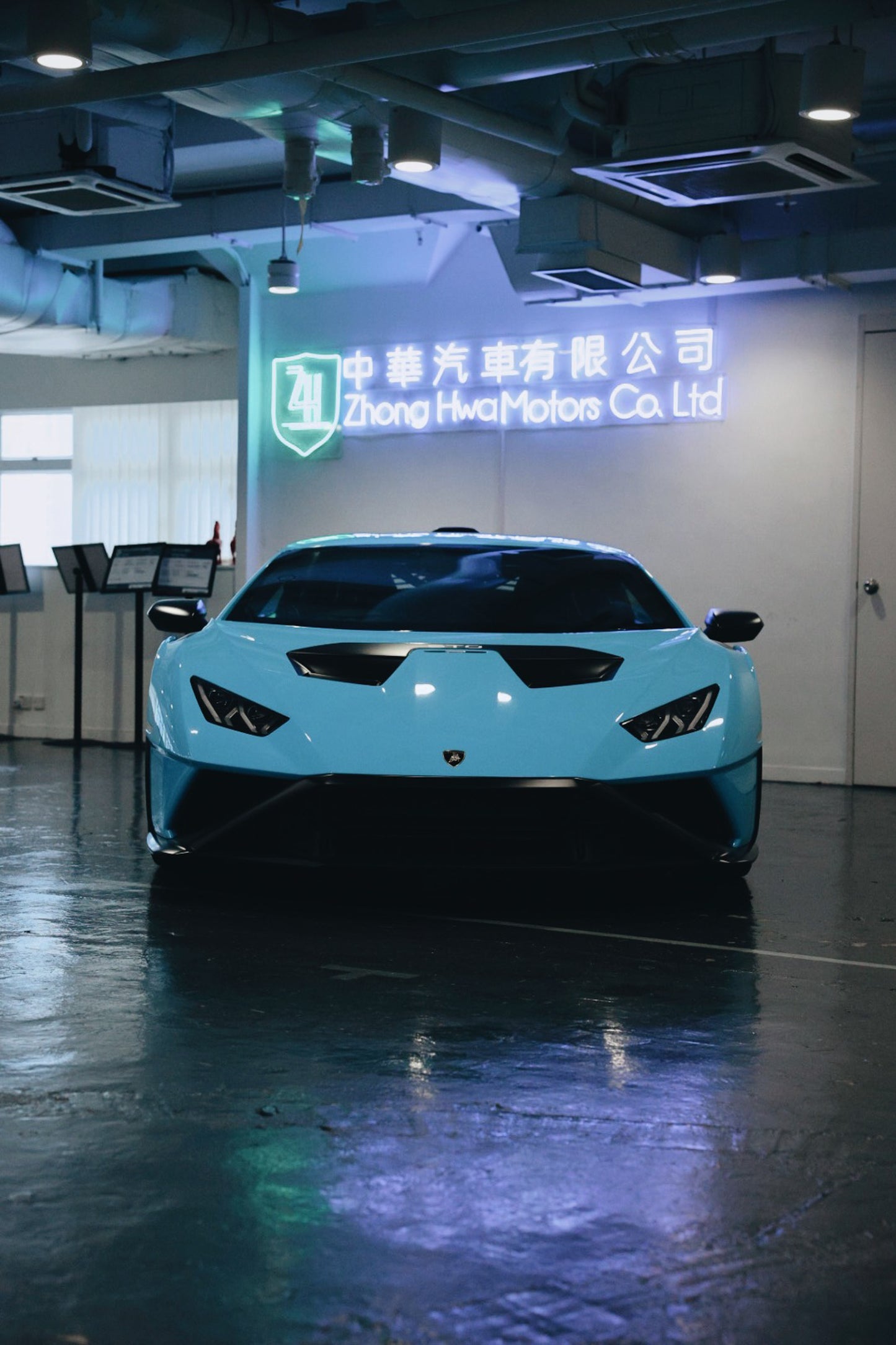 2022 Lamborghini Huracan STO