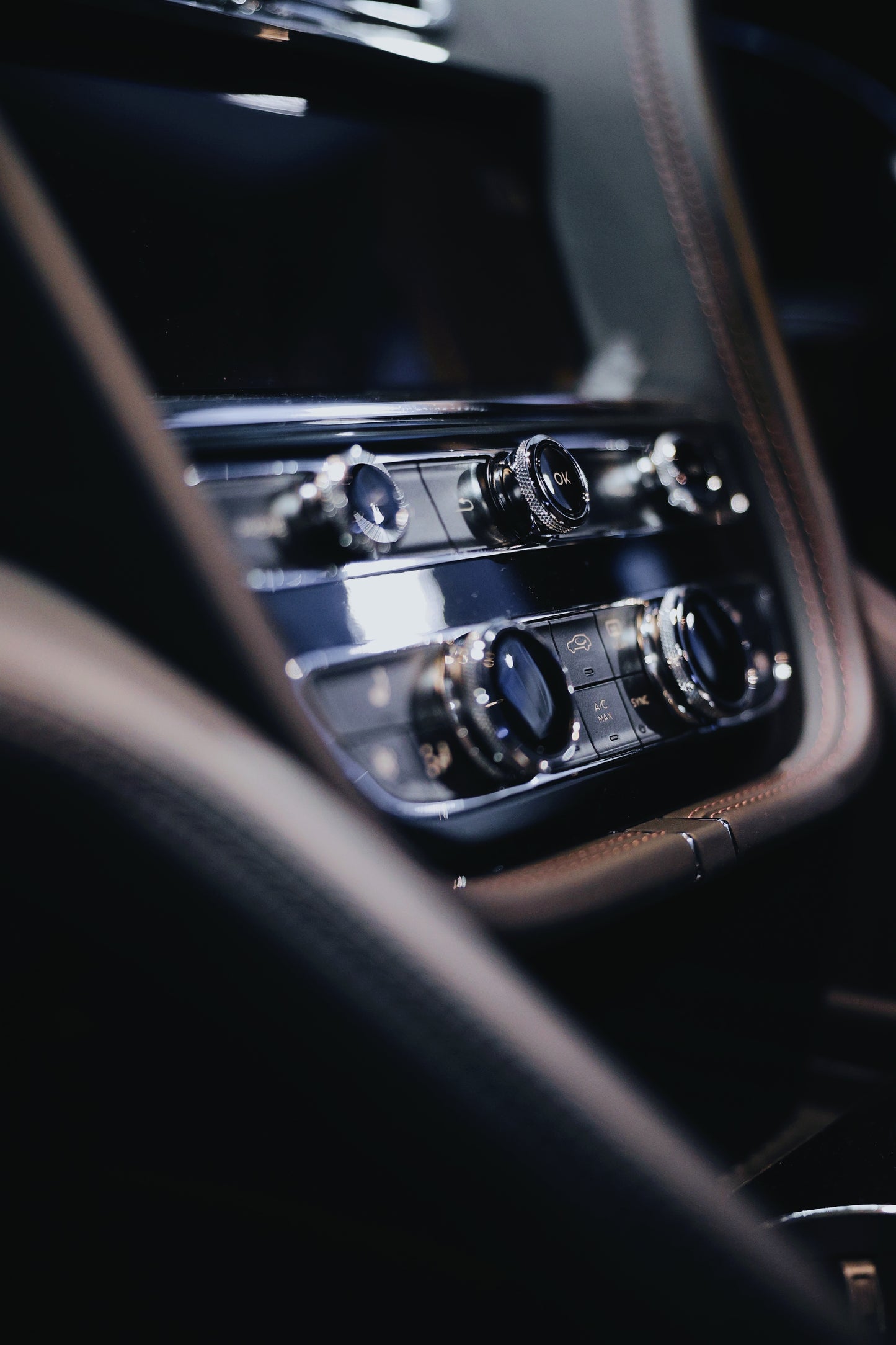 2021 Bentley Bentayga (Blackline)