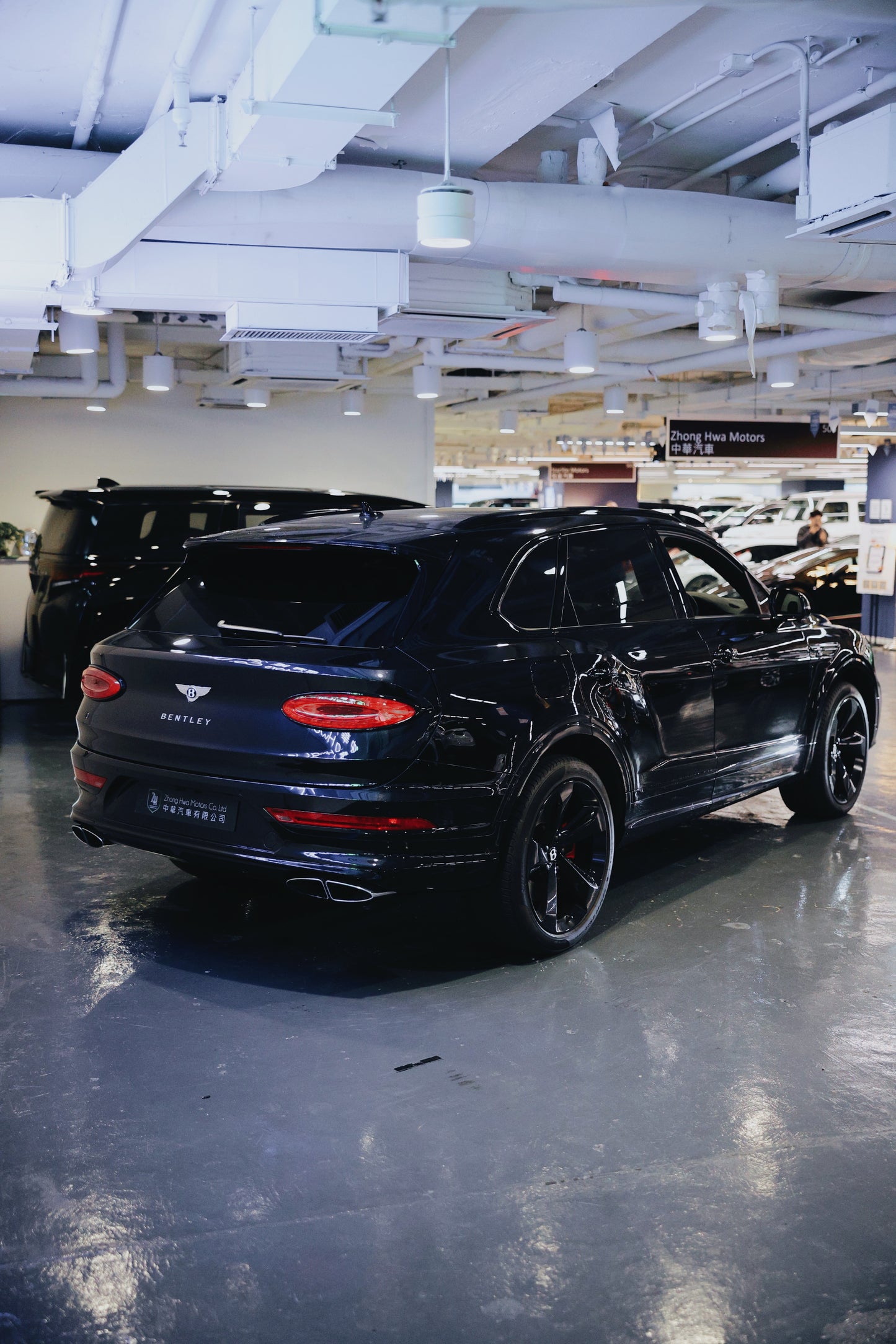 2021 Bentley Bentayga (Blackline)