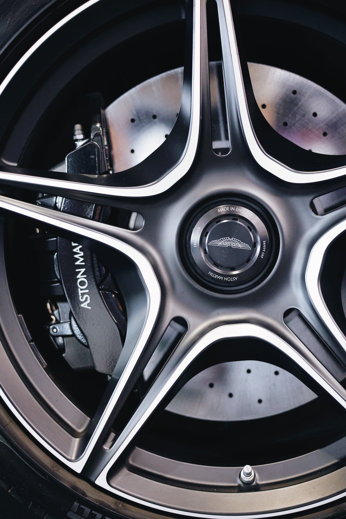 2021 Aston Martin V12 Speedster